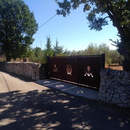 Trullo Salamina Villa Cisternino Bagian luar foto
